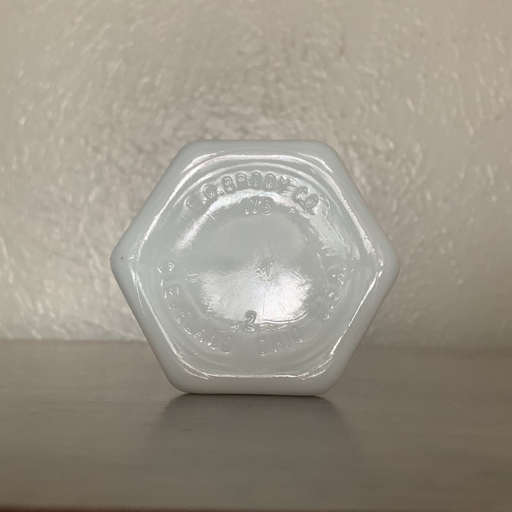 Vintage White Hobnail Bud Vase - E. O. Brody #175 White Cleveland - Picture 4 of 4